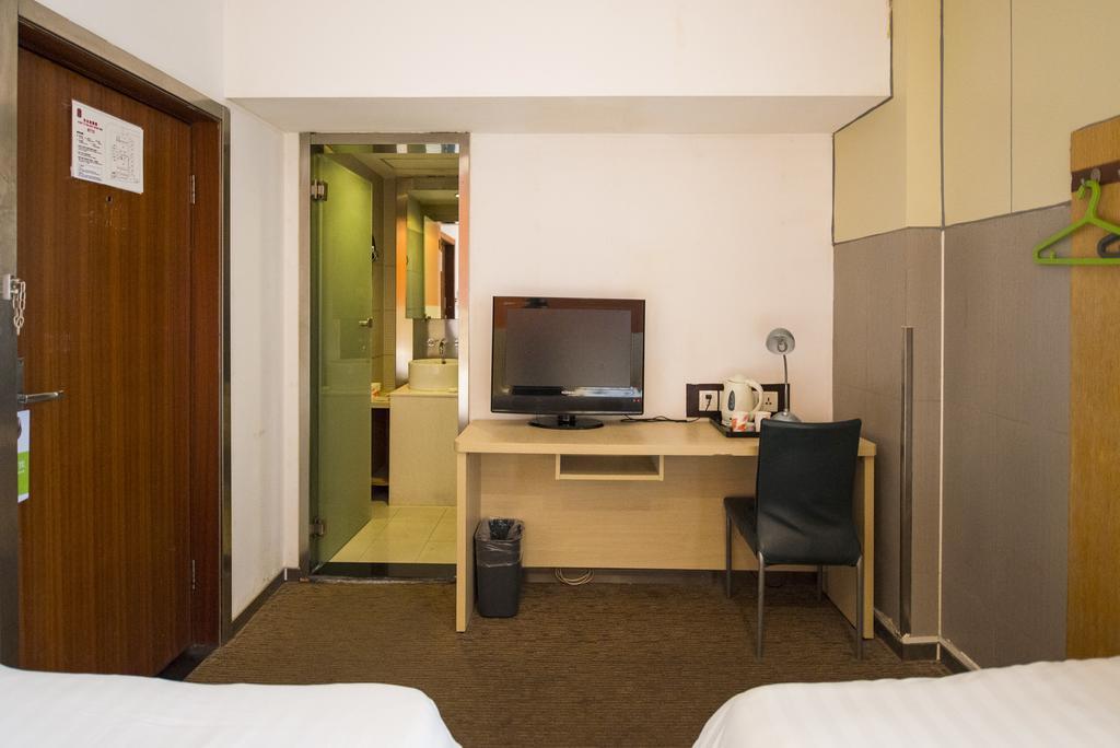 Motel Shanghai Hongqiao Beixinjing Metro Station Tianshan Road Exterior photo