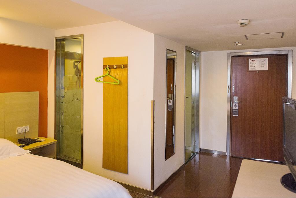 Motel Shanghai Hongqiao Beixinjing Metro Station Tianshan Road Exterior photo
